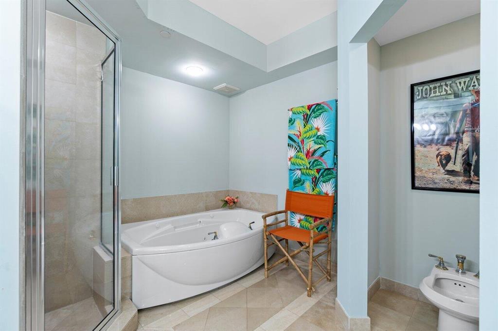 TOWNSEND PLACE CONDO - Residential