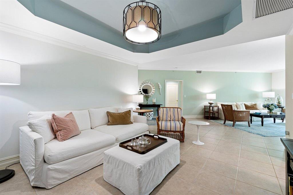 TOWNSEND PLACE CONDO - Residential