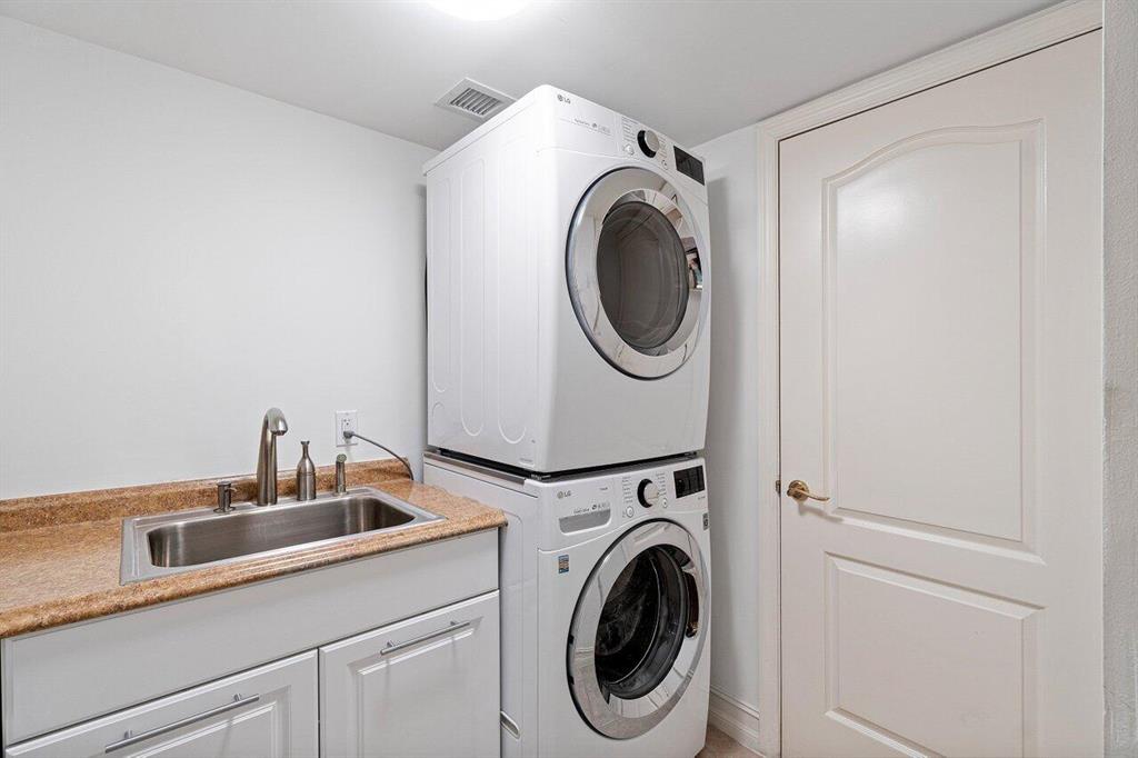 TOWNSEND PLACE CONDO - Residential