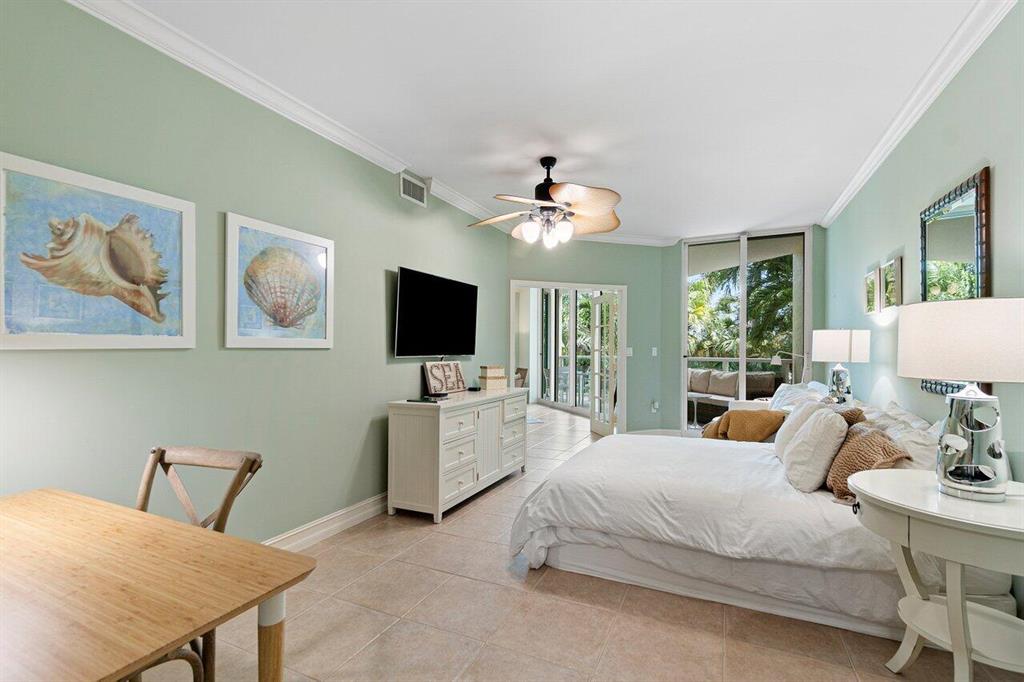 TOWNSEND PLACE CONDO - Residential