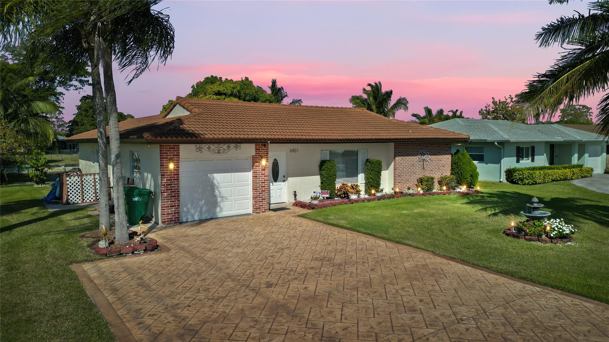 6901 NW 95th Terrace