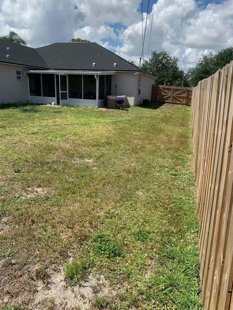 Single Family Residence in Port St Lucie FL 1555 Leisure Lane Ln 29.jpg