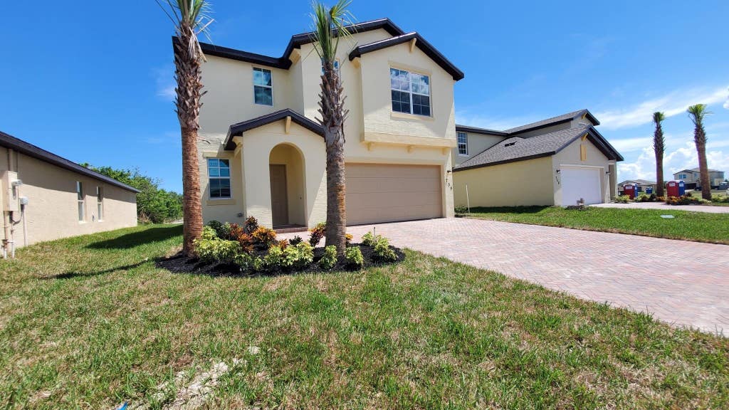 Photo of 754 Worlington Lane, Fort Pierce, FL 34947 (MLS # F10489772)