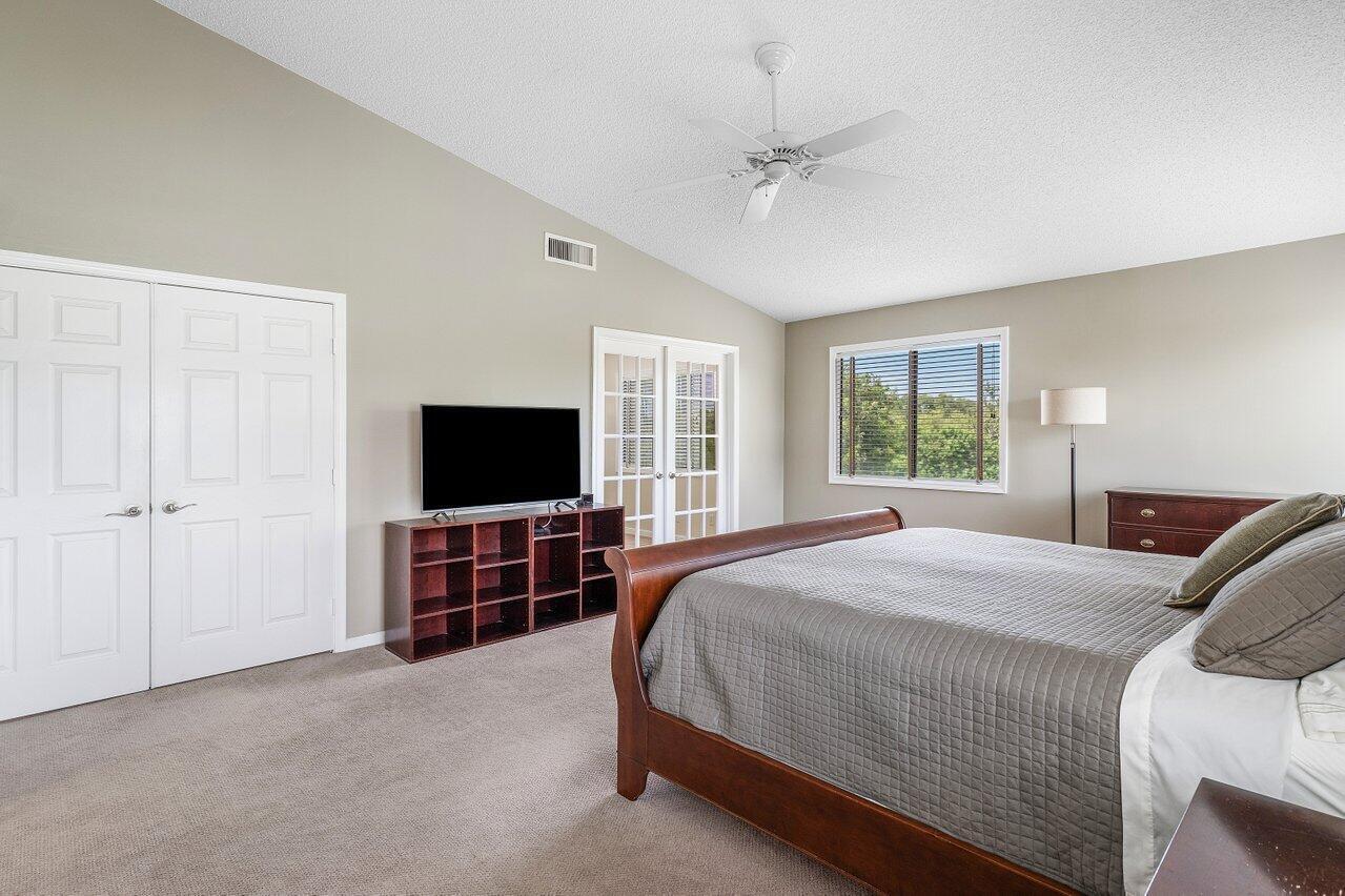 ISLAND LAKES - Residential