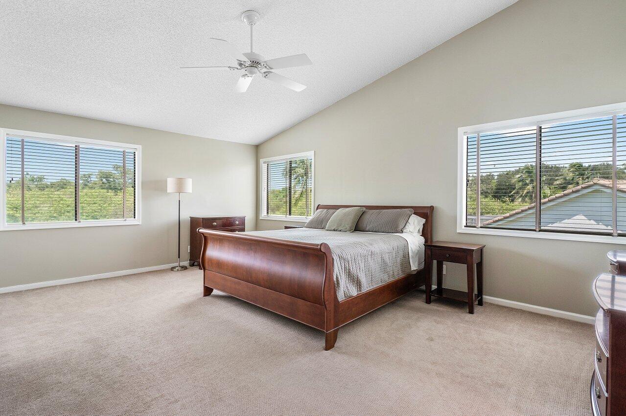 ISLAND LAKES - Residential