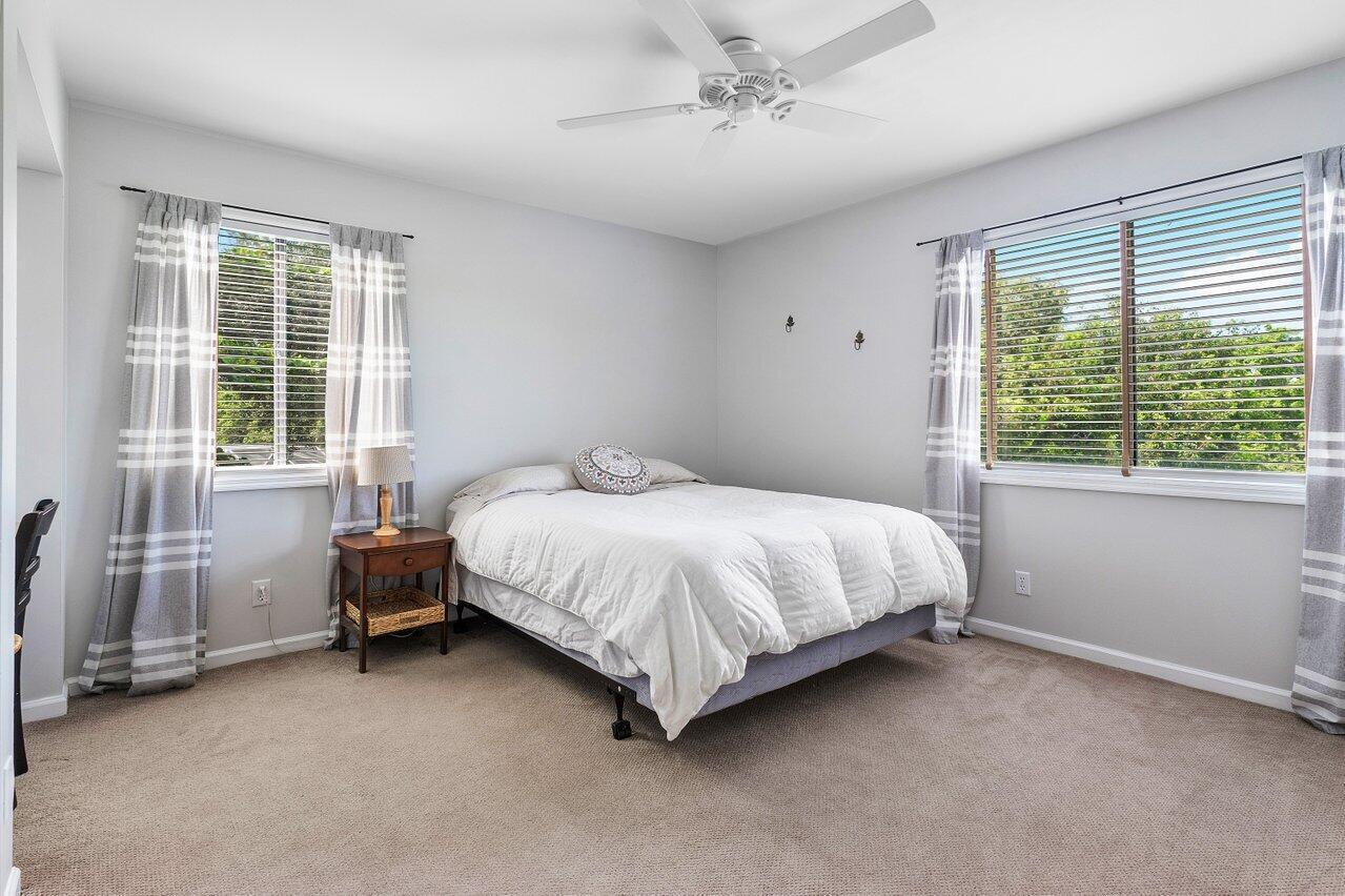 ISLAND LAKES - Residential