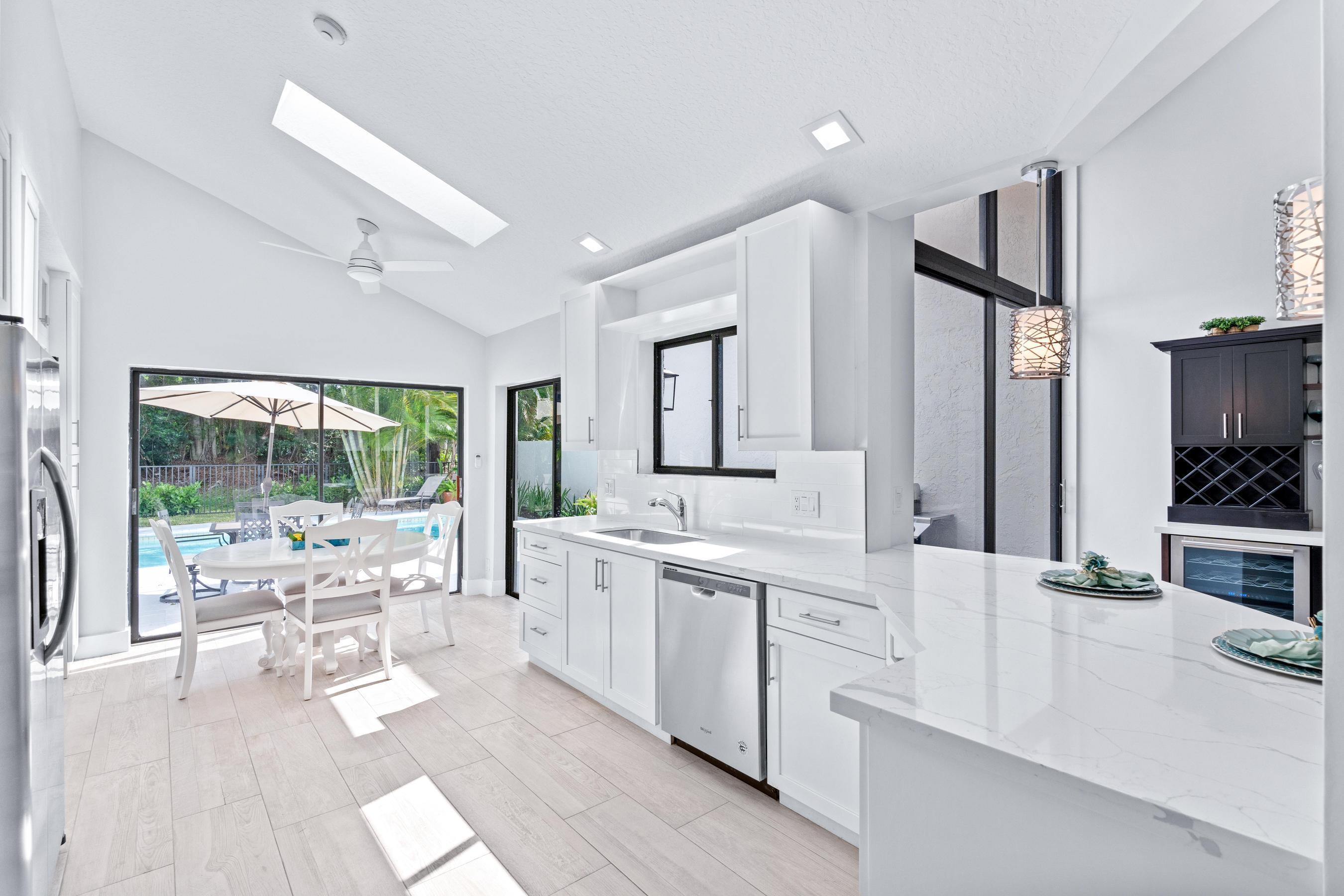 WINDSOR WAY PL 1 - Residential