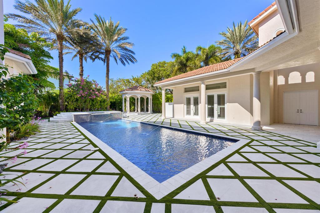 Mizner Country Club - Residential