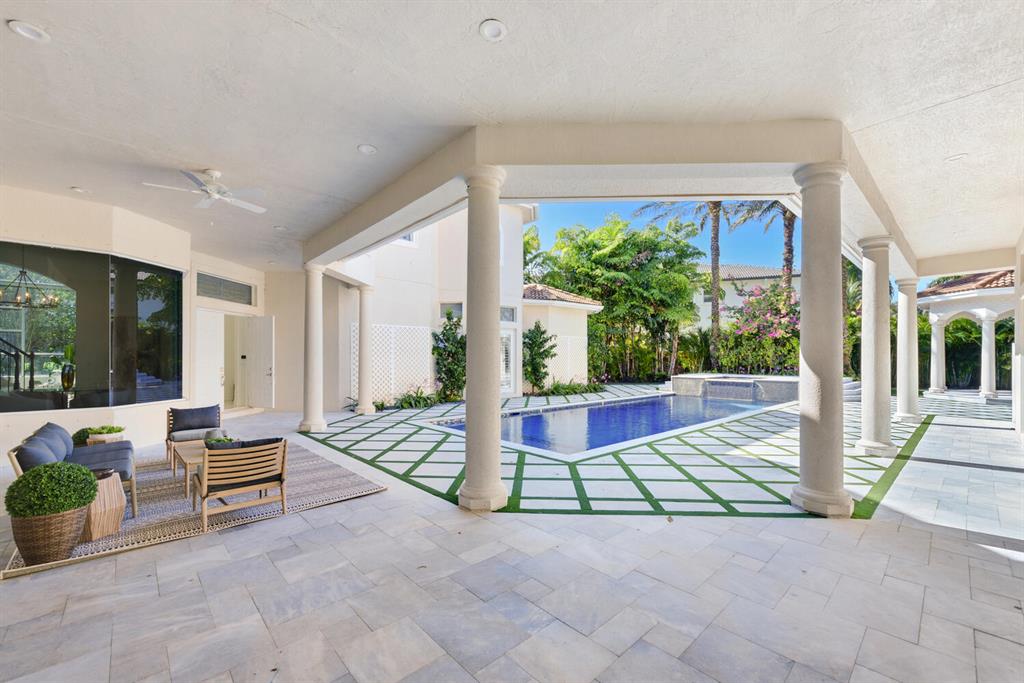 Mizner Country Club - Residential