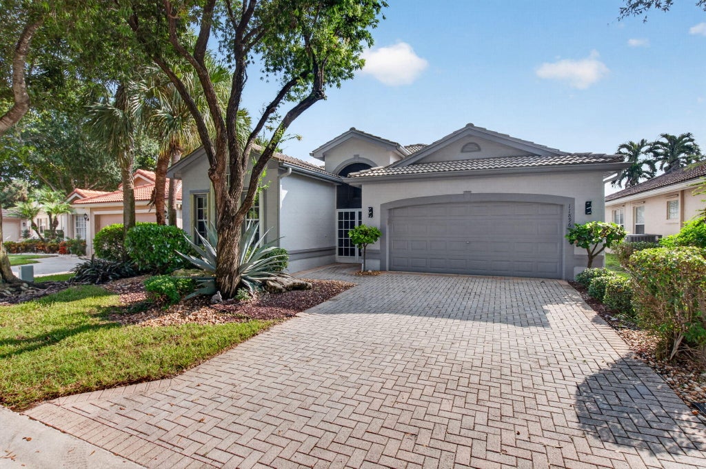 Photo of 11896 MANZANO Avenue, Boynton Beach, FL 33437 (MLS # B26086353)