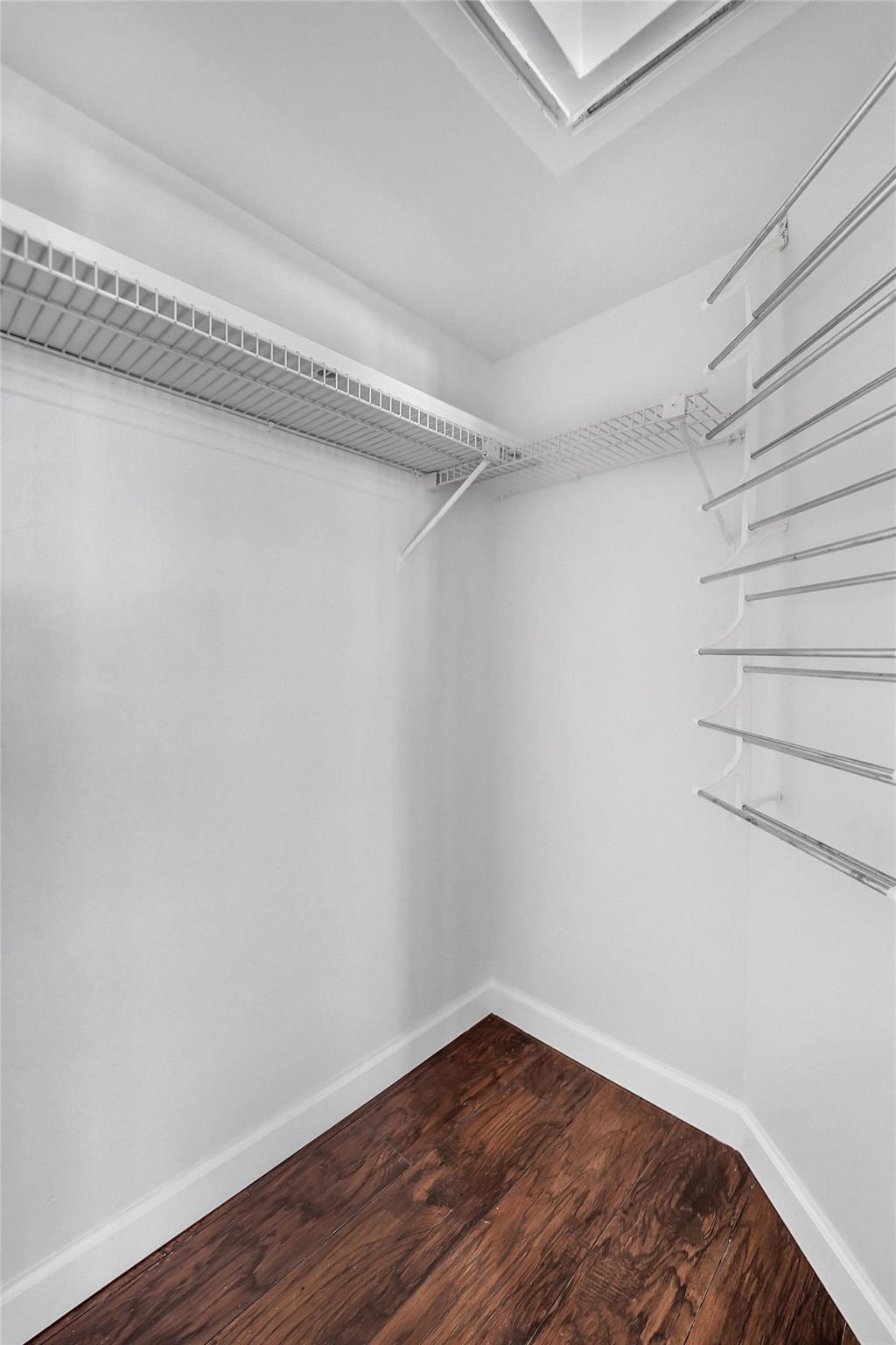 GABLES POINT CONDO I - Residential Lease