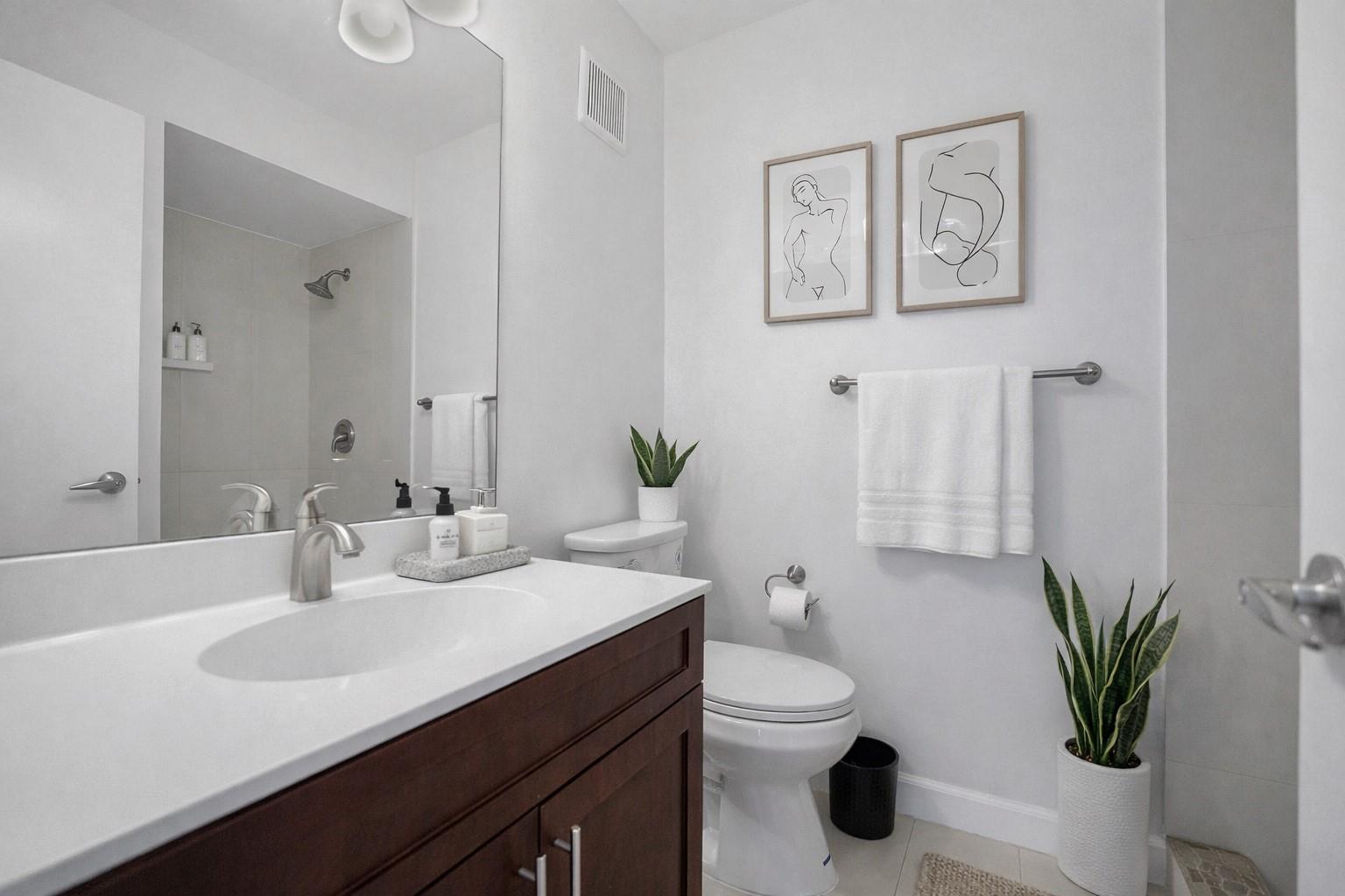 GABLES POINT CONDO I - Residential Lease