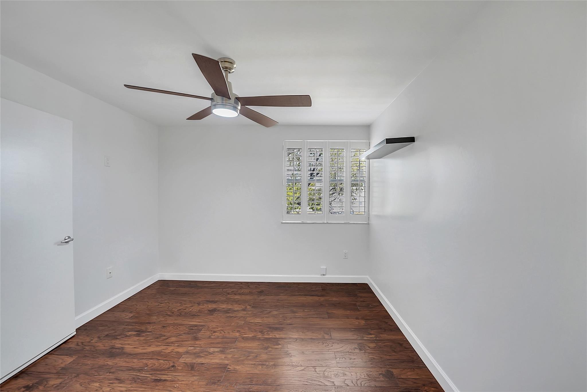 GABLES POINT CONDO I - Residential Lease