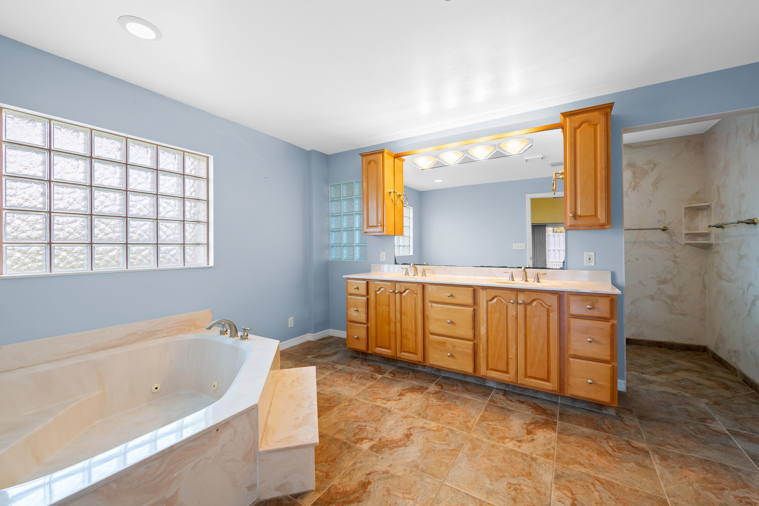 CRESTWOOD UNIT 1 PL 4 - Residential