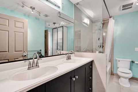 Tiny photo for 3028 S Oakland Forest Drive #3204, Oakland Park, FL 33309 (MLS # B26032104)