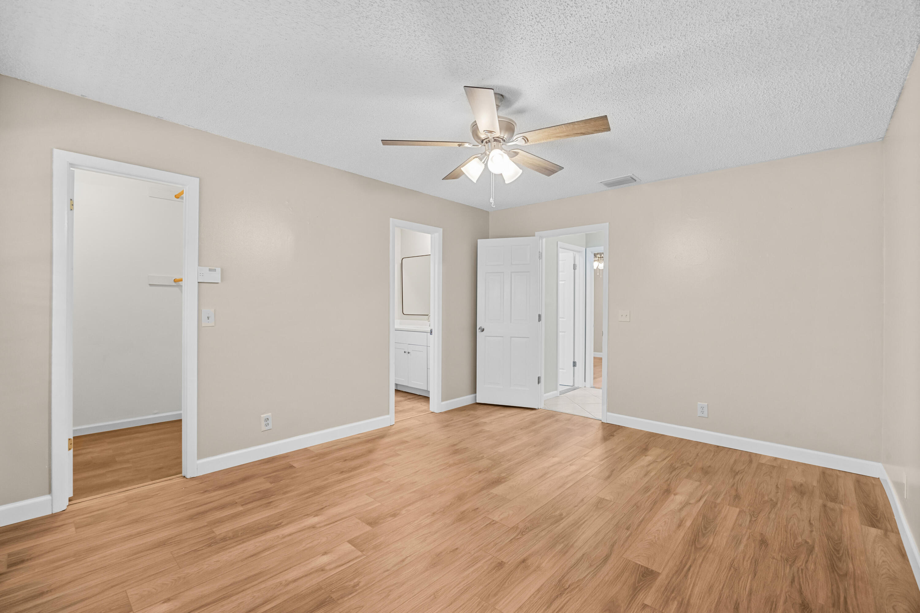 EASTRIDGE ESTATES - Residential