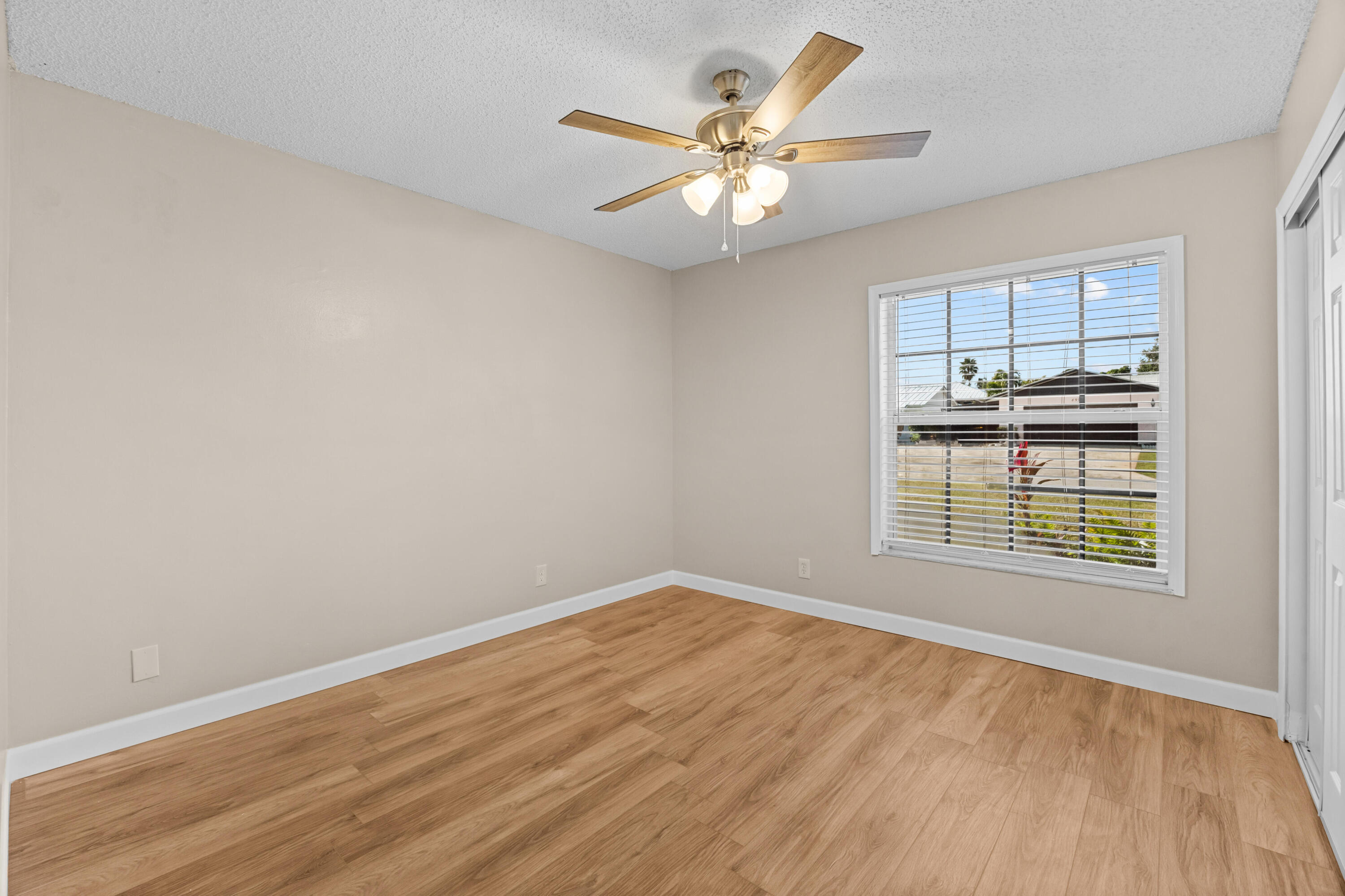 EASTRIDGE ESTATES - Residential