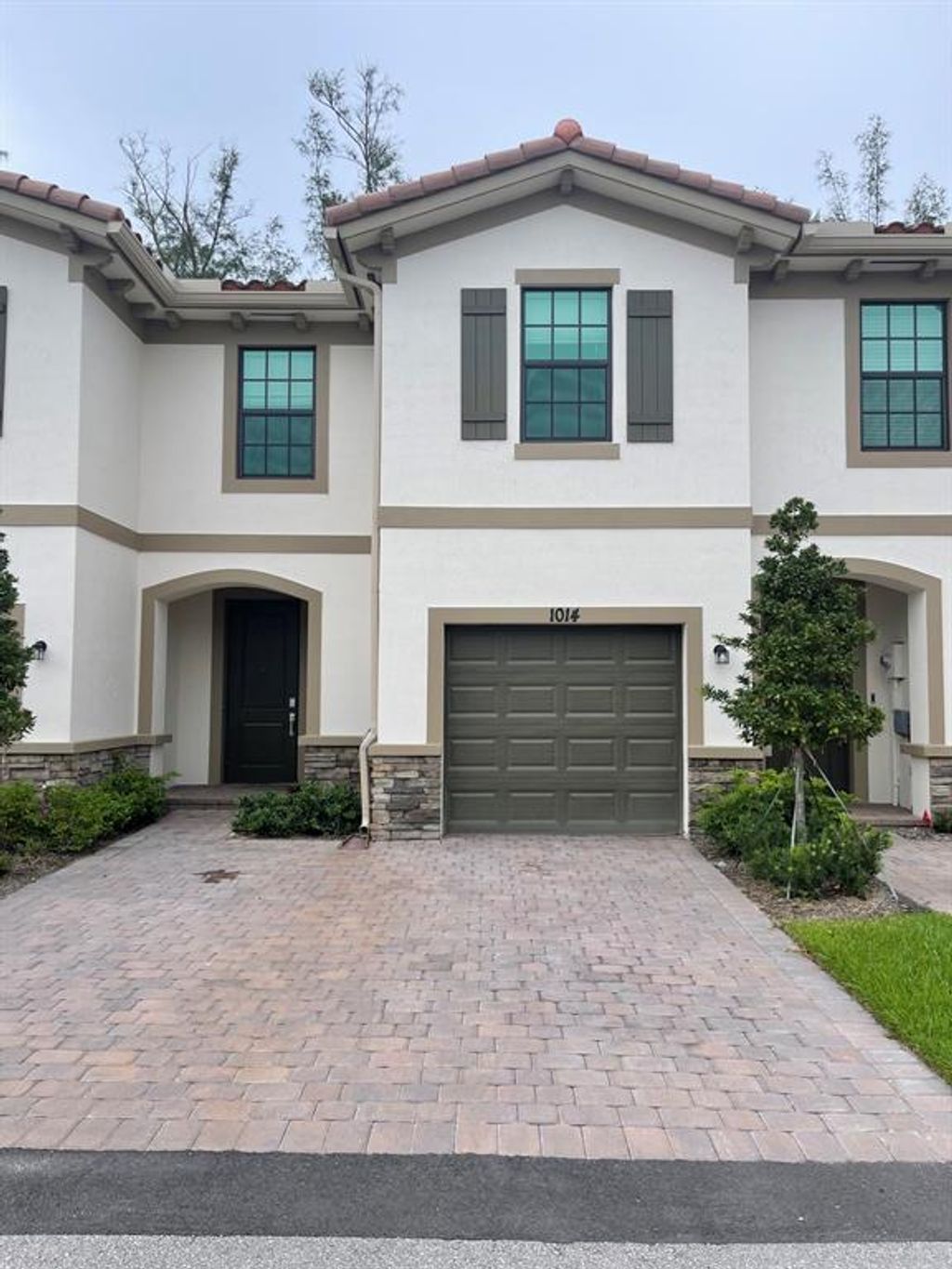 Photo of 1014 Sweet Briar Lane, Riviera Beach, FL 33410 (MLS # R10738666)