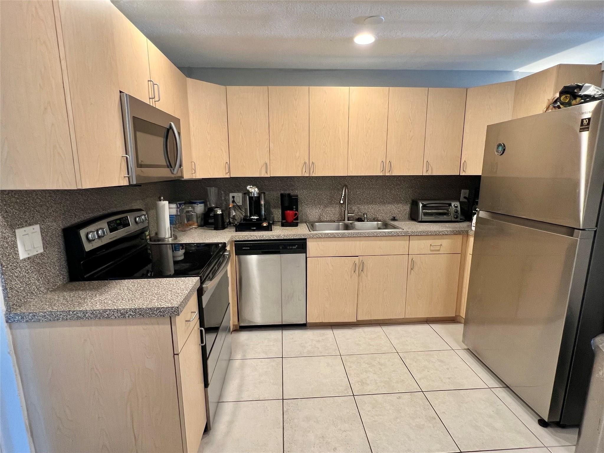 Coral Ridge Isles 45-47 B - Residential Income