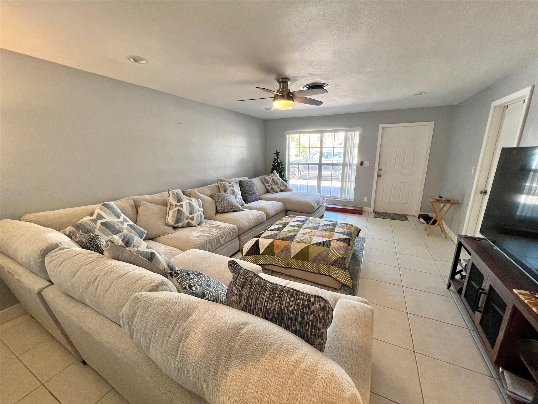 Coral Ridge Isles 45-47 B - Residential Income