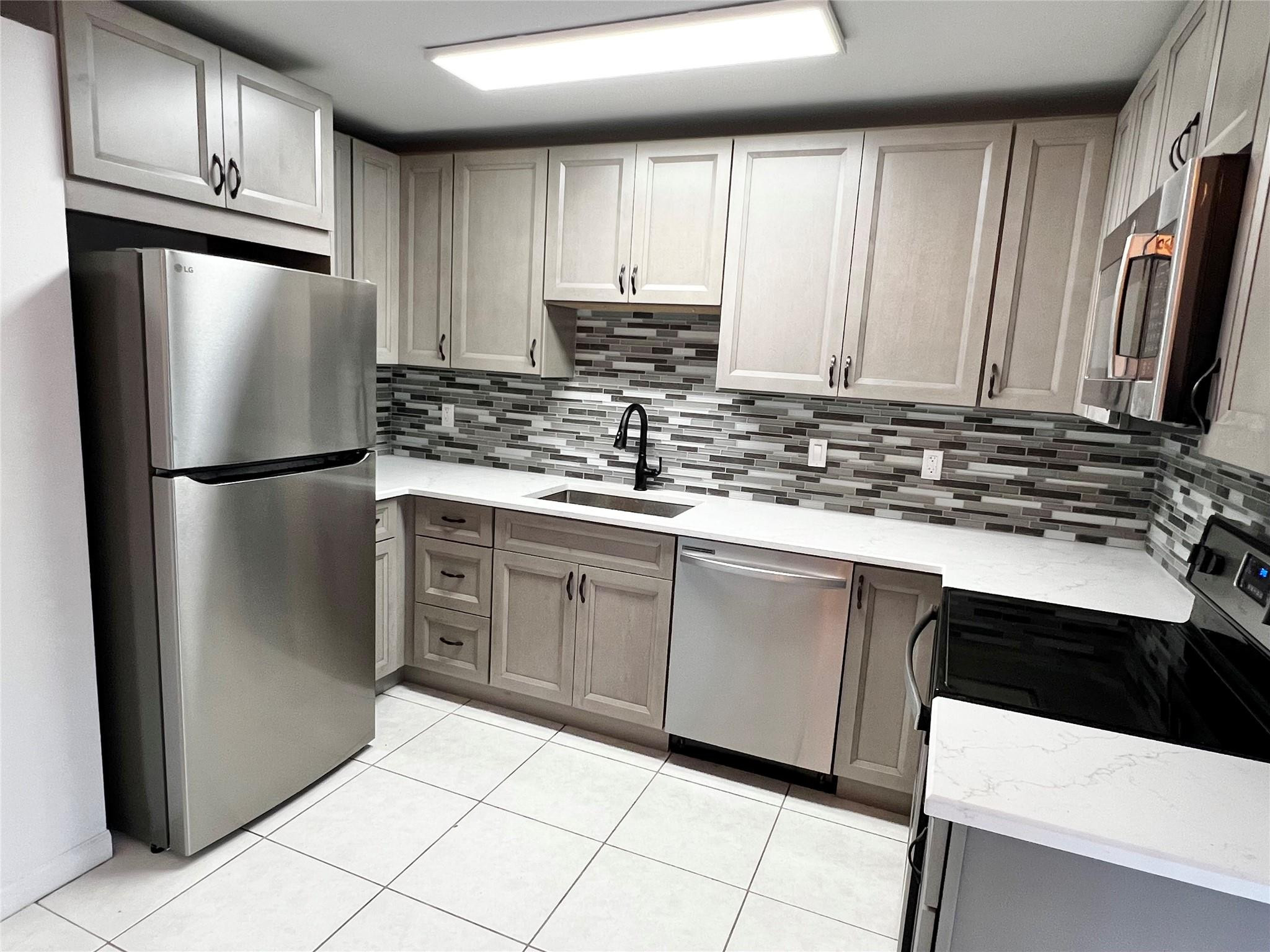 Coral Ridge Isles 45-47 B - Residential Income