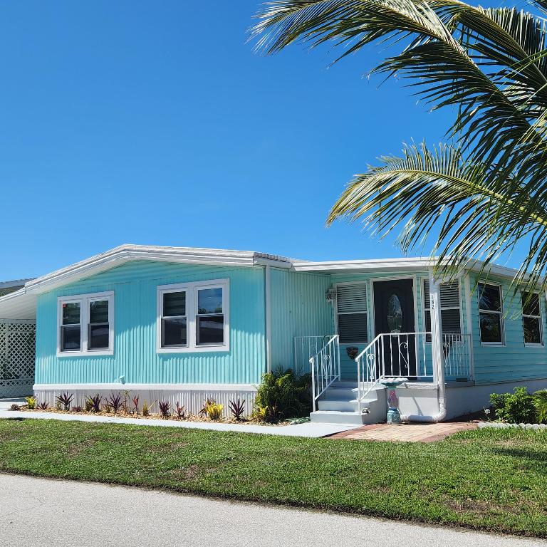 PINELAKE VILLAGE - Residential