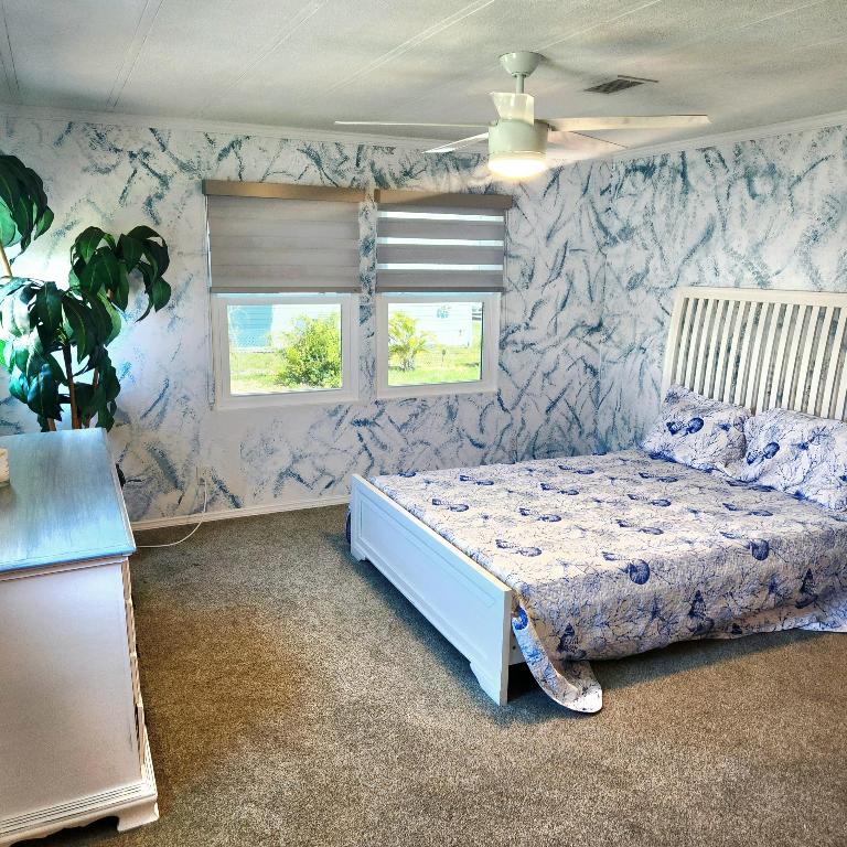 PINELAKE VILLAGE - Residential