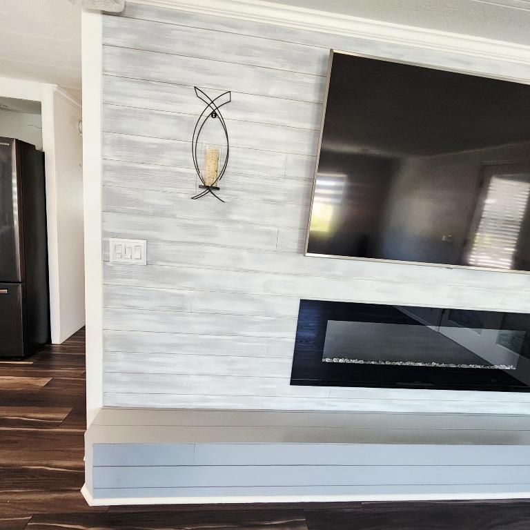 PINELAKE VILLAGE - Residential