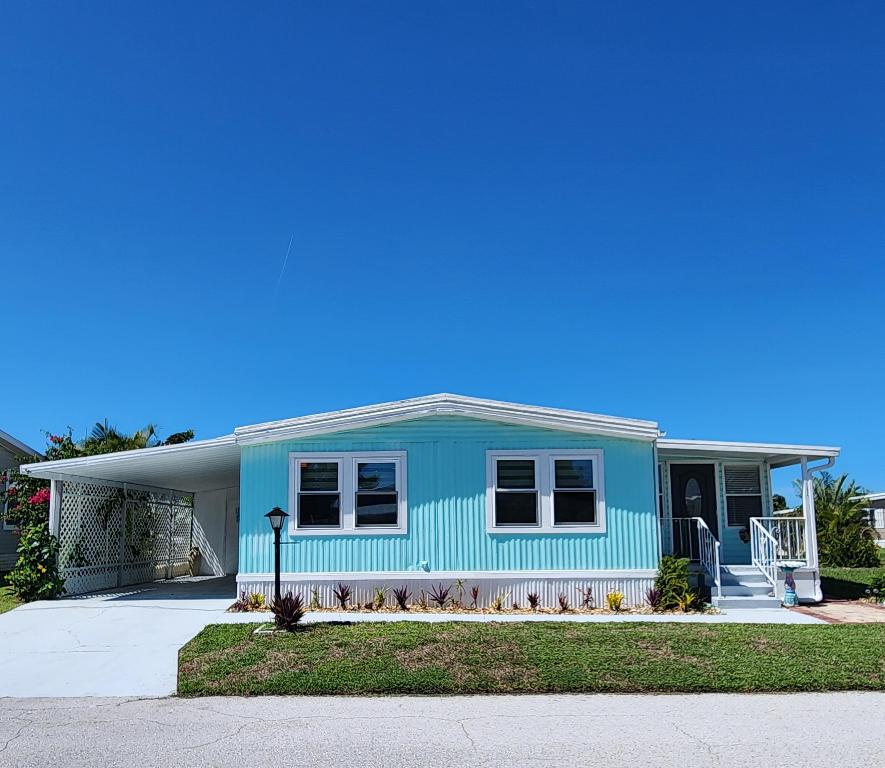 PINELAKE VILLAGE - Residential