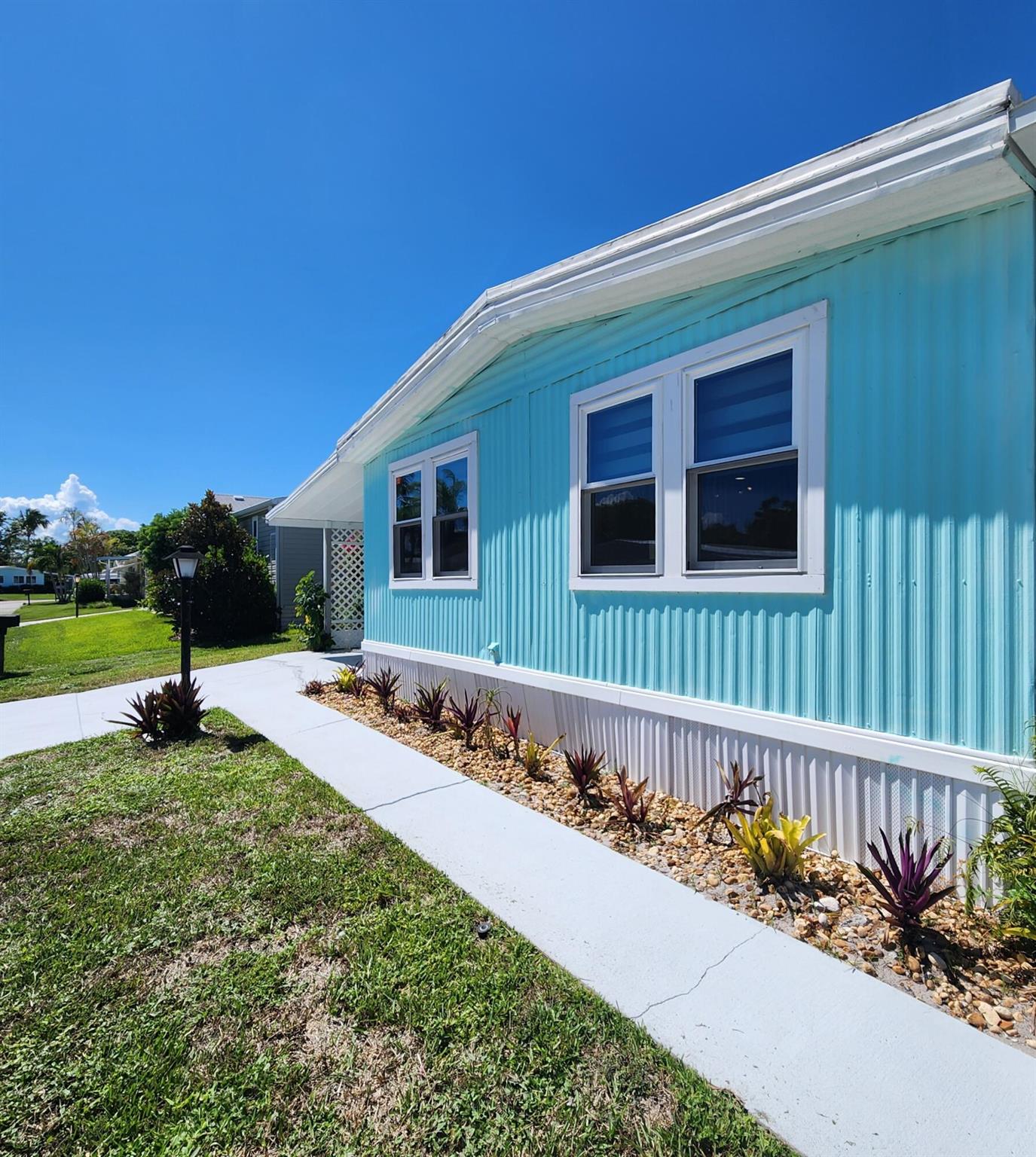PINELAKE VILLAGE - Residential