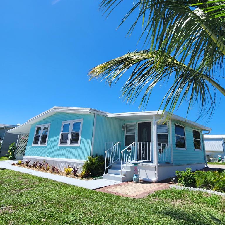 PINELAKE VILLAGE - Residential