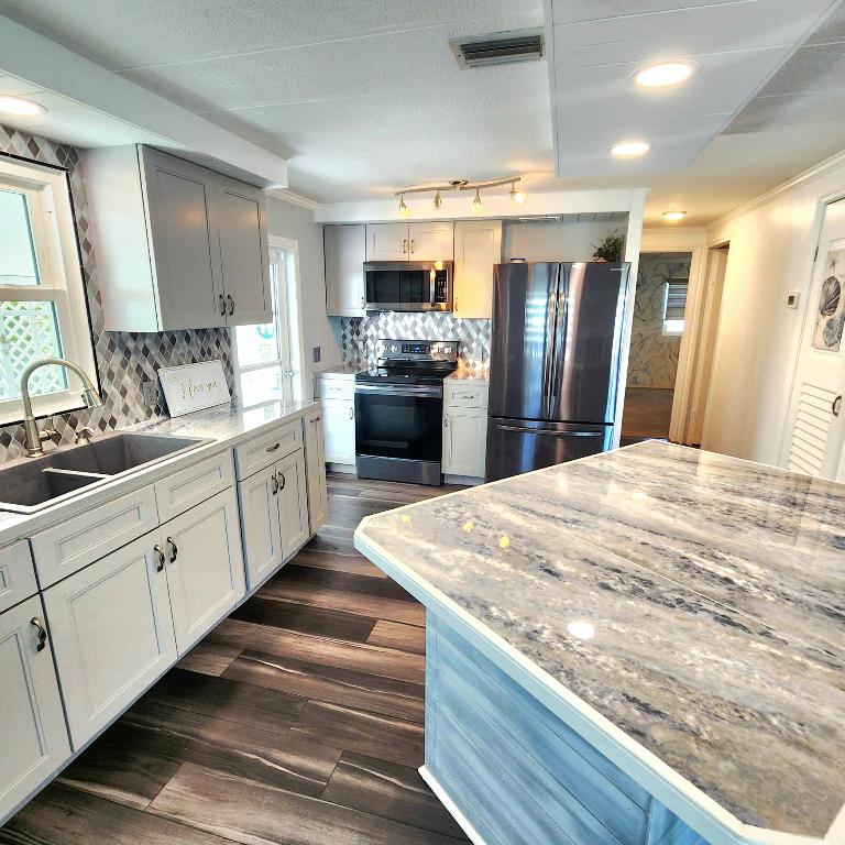 PINELAKE VILLAGE - Residential