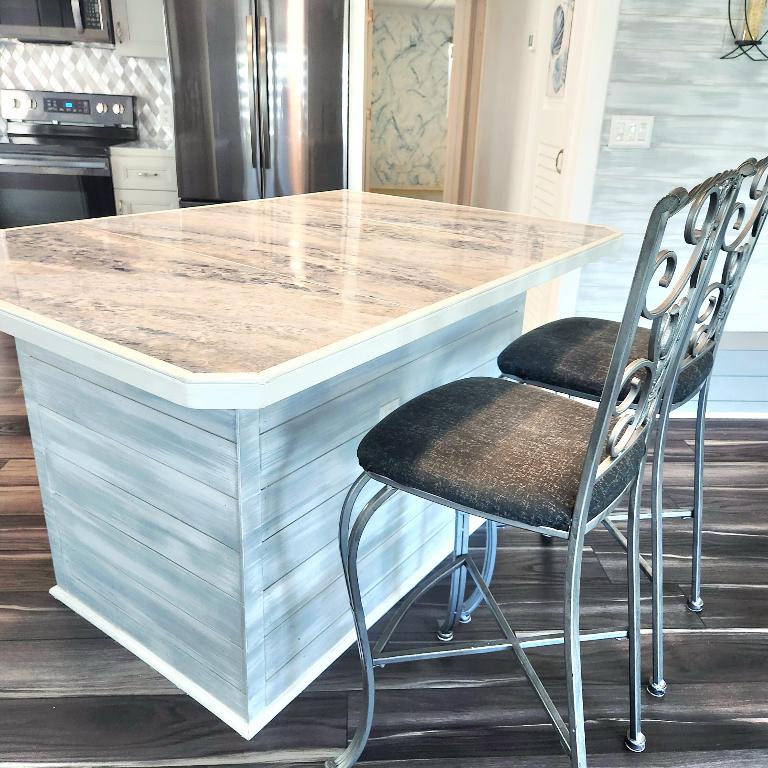 PINELAKE VILLAGE - Residential