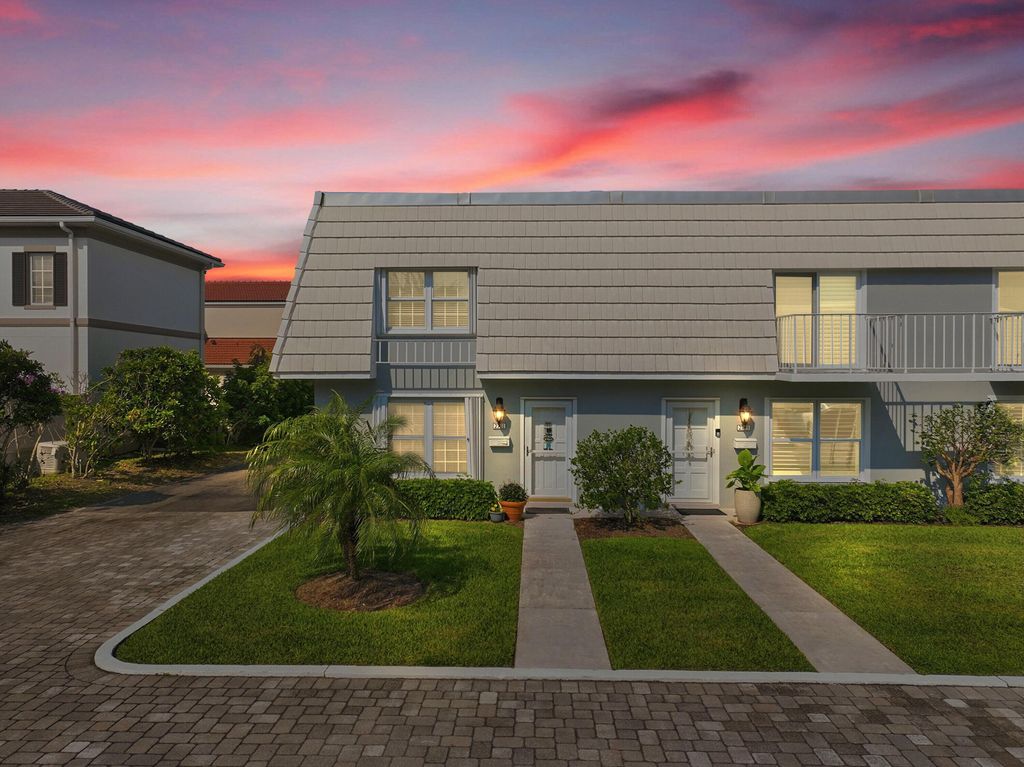 Photo of 2701 Ocean Drive #1a, Vero Beach, FL 32963 (MLS # B26010280)