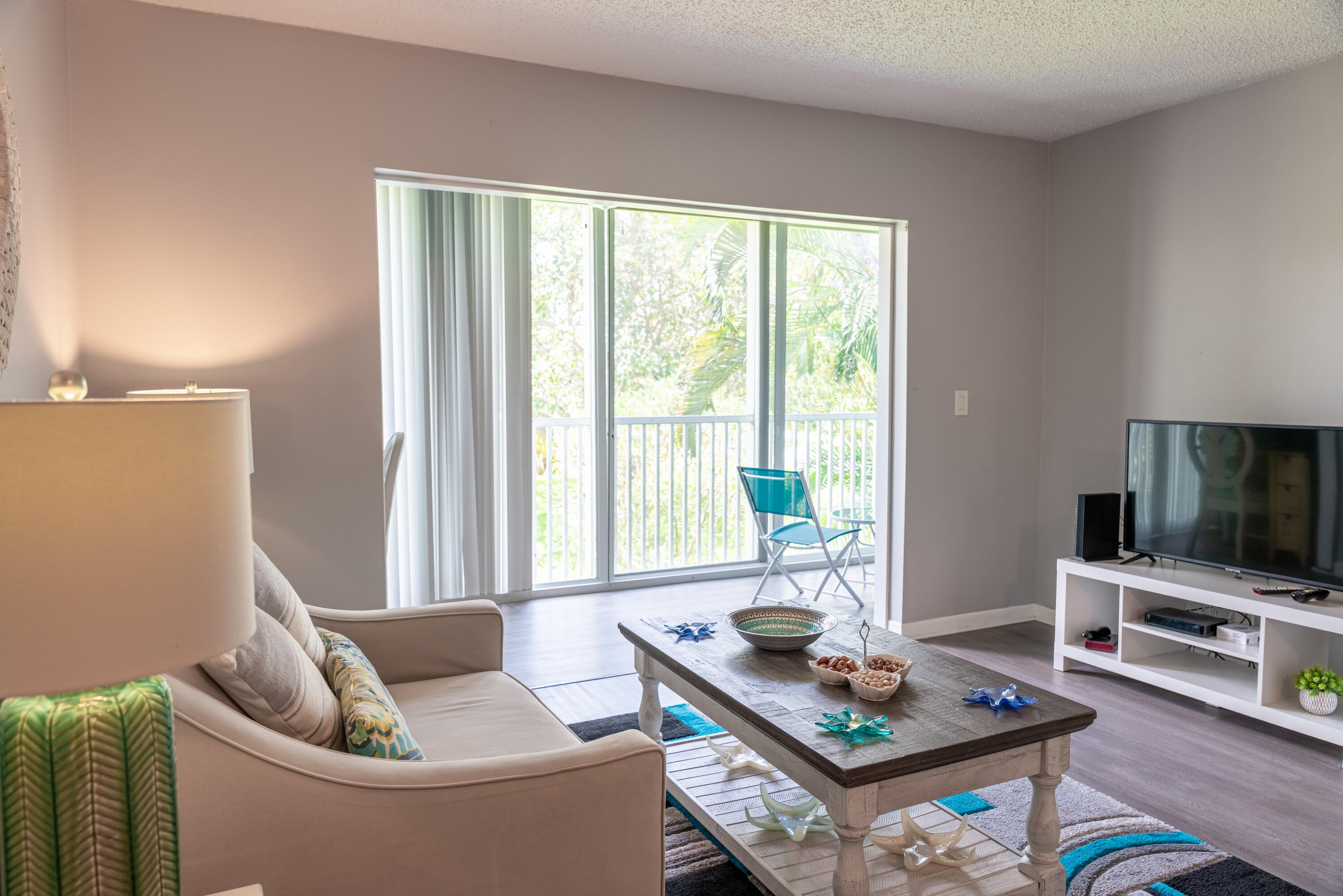 4 ABBEY Lane 208