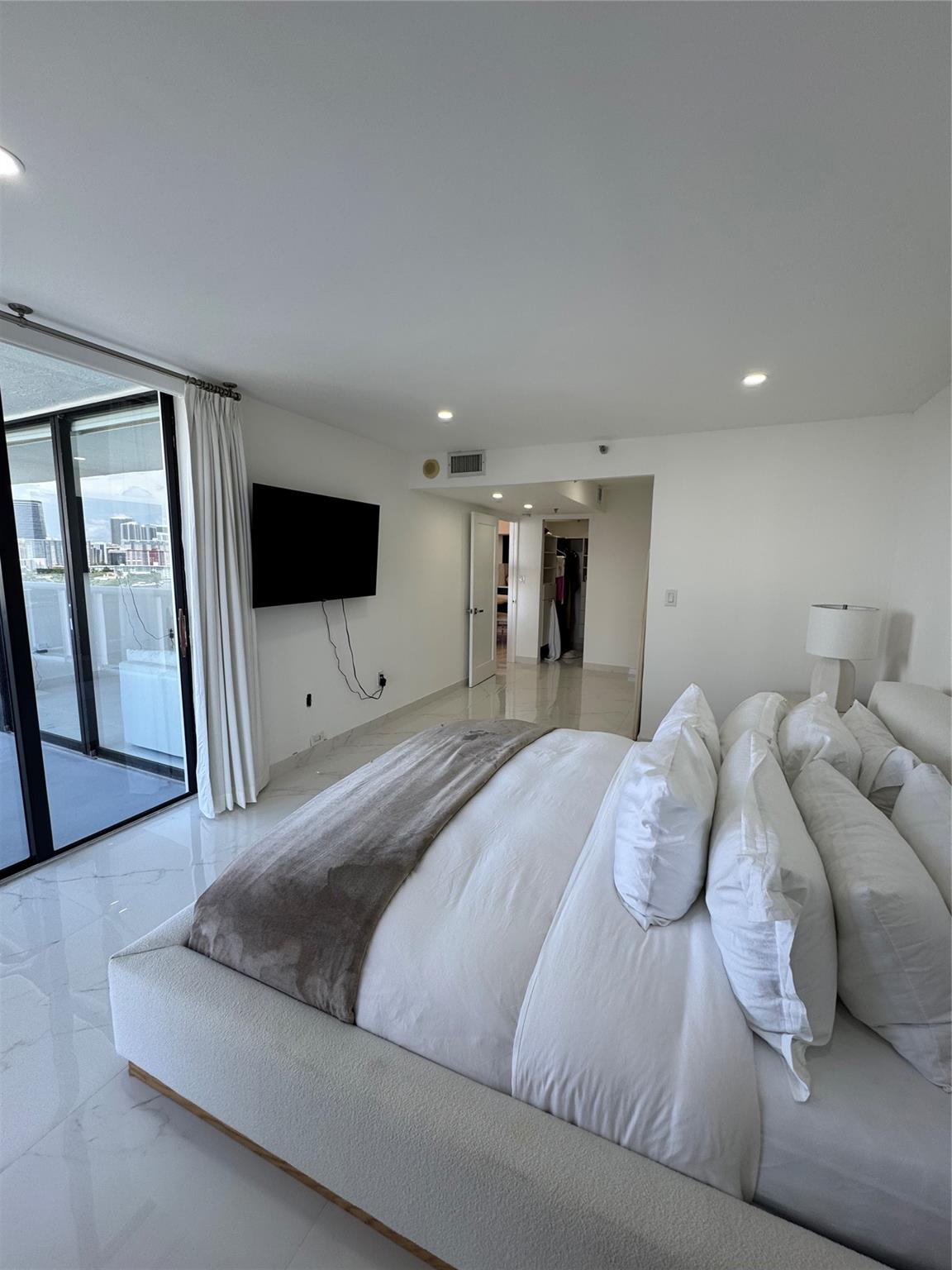 WATERVIEW CONDO - Residential Lease