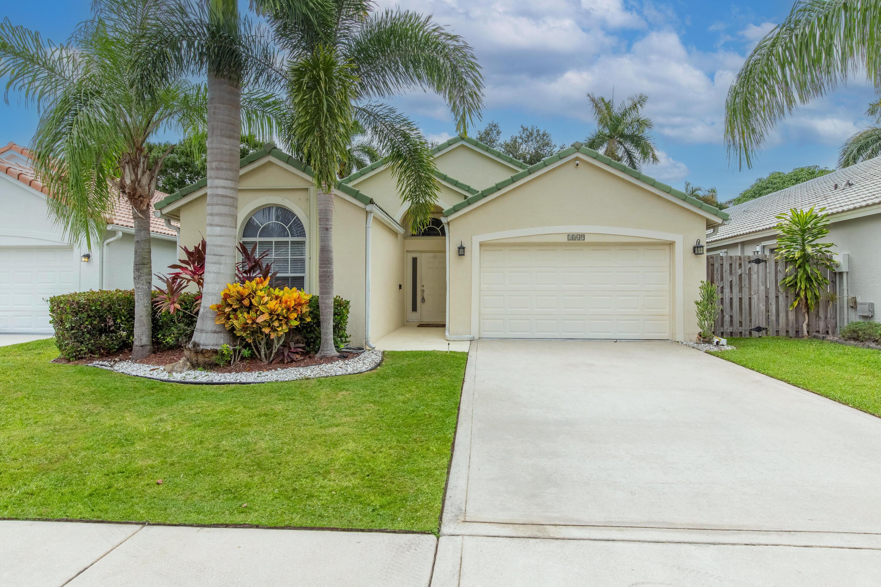 Welcome to the heart of Wellington! This beautifully maintained single-family home is now available for the 2025-2026 equestrian season. Perfectly located just minutes from all major equestrian venues, polo grounds, shopping, dining, and top local amenities, this property offers both convenience and comfort.