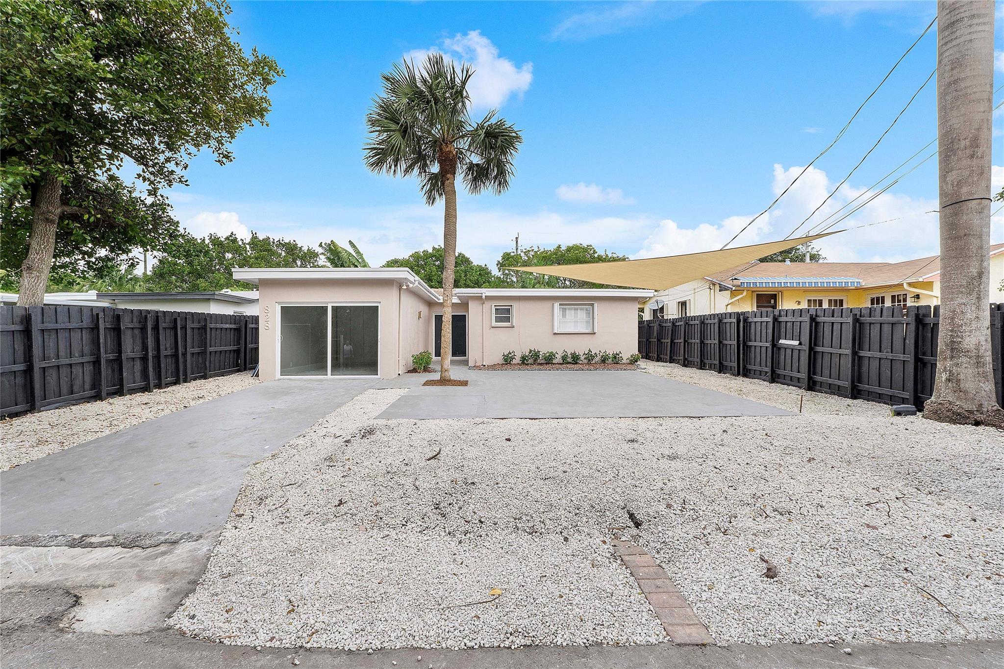 HOLLYWOOD LAKES SEC - Residential Lease