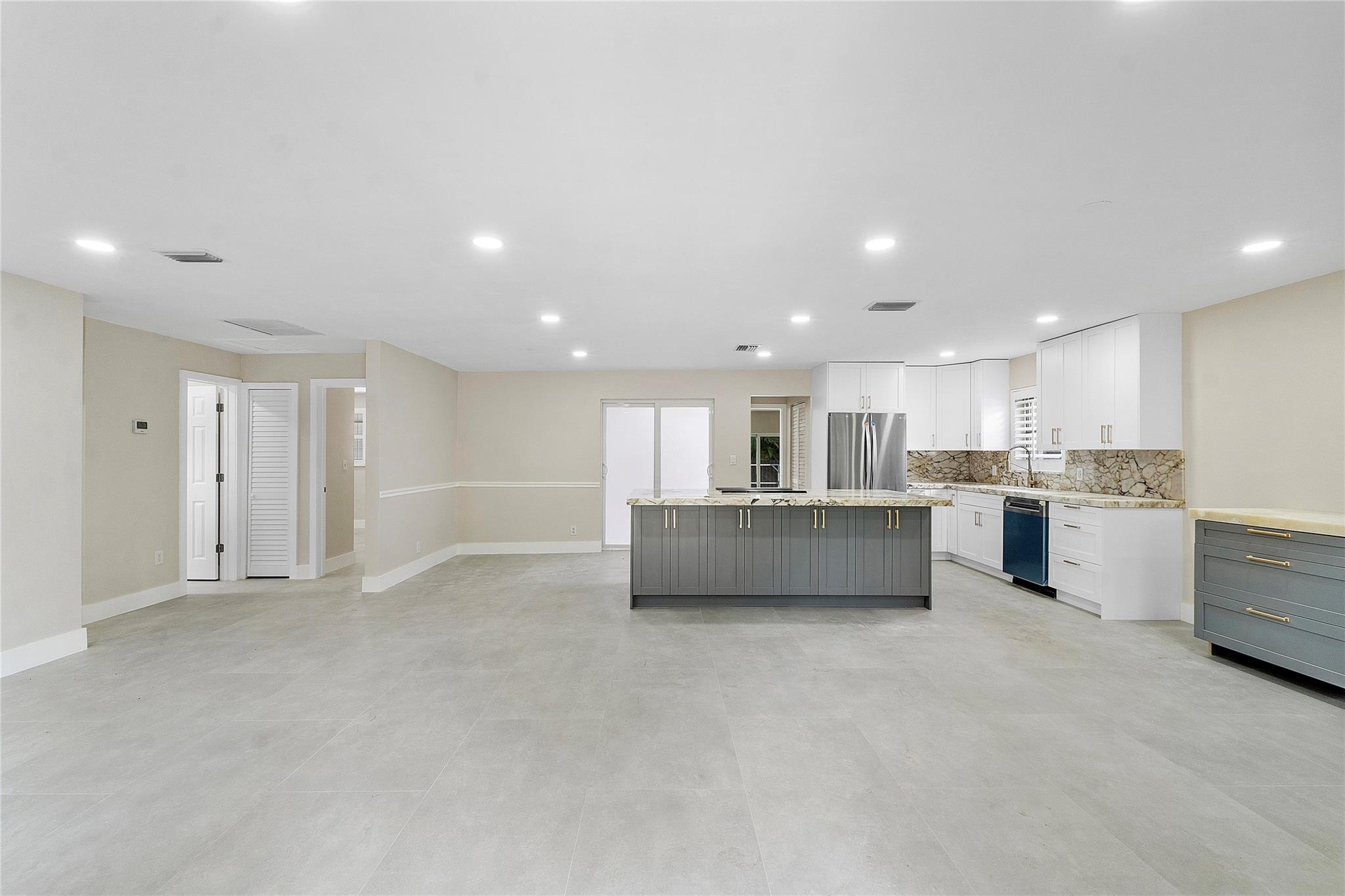 HOLLYWOOD LAKES SEC - Residential Lease