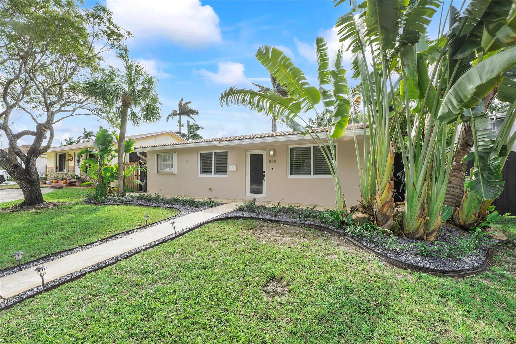 HOLLYWOOD LAKES SEC - Residential Lease