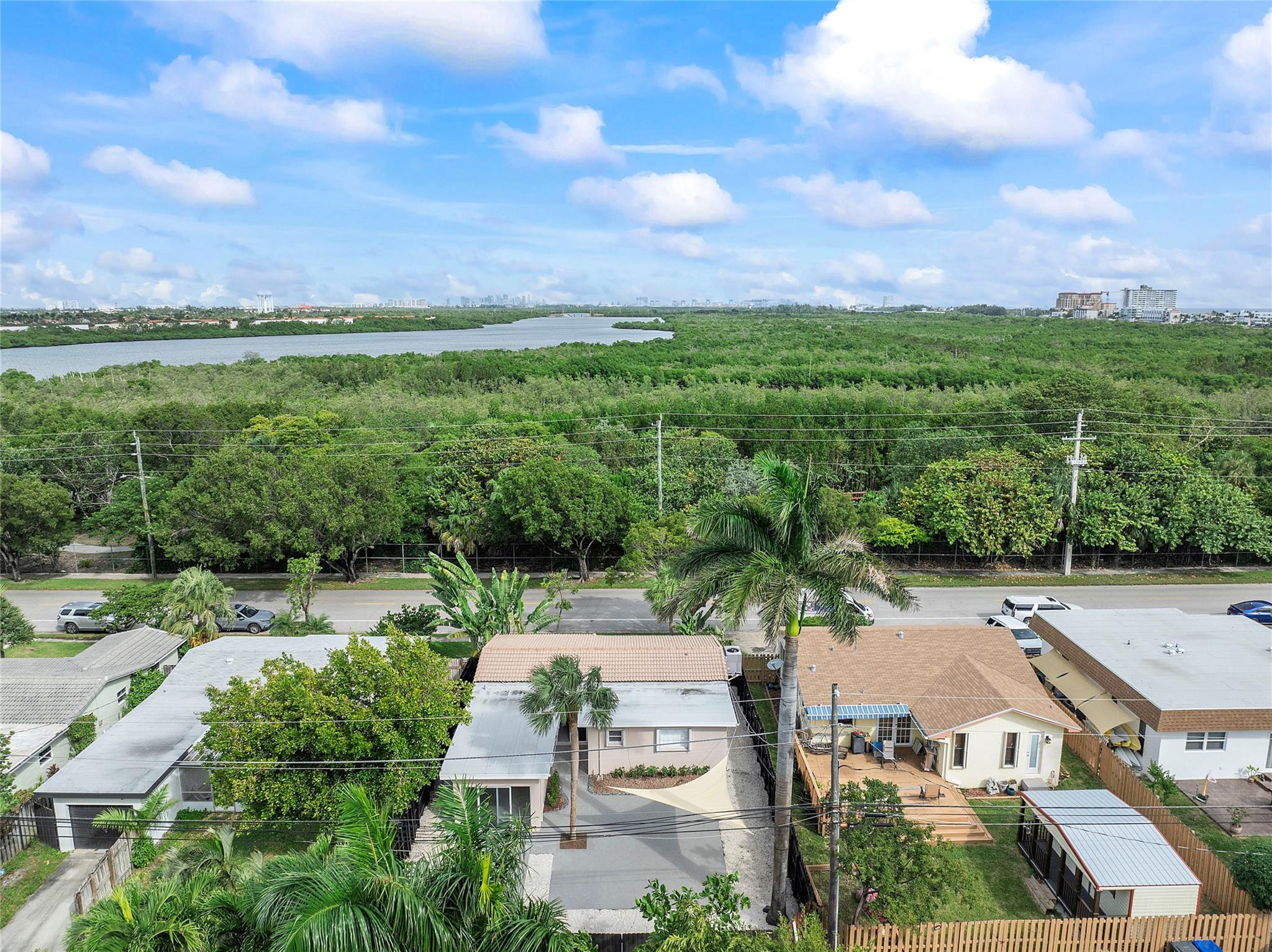HOLLYWOOD LAKES SEC - Residential Lease