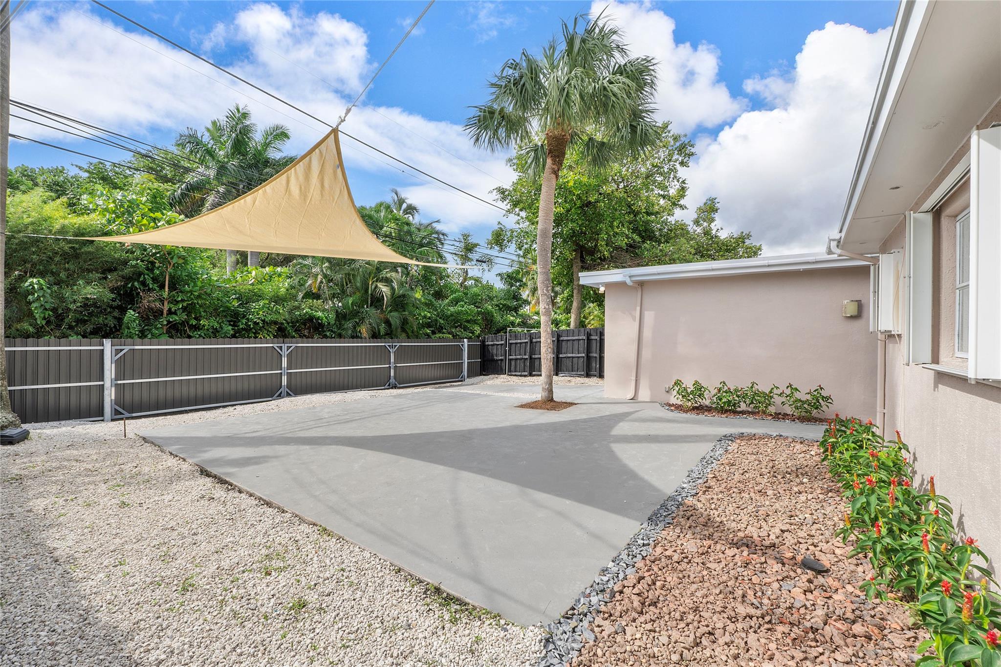 HOLLYWOOD LAKES SEC - Residential Lease