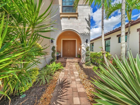 Tiny photo for 11965 S BAYPOINT Circle, Parkland, FL 33076 (MLS # B26081899)