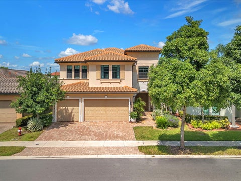 Photo of 11965 S BAYPOINT Circle, Parkland, FL 33076 (MLS # B26081899)