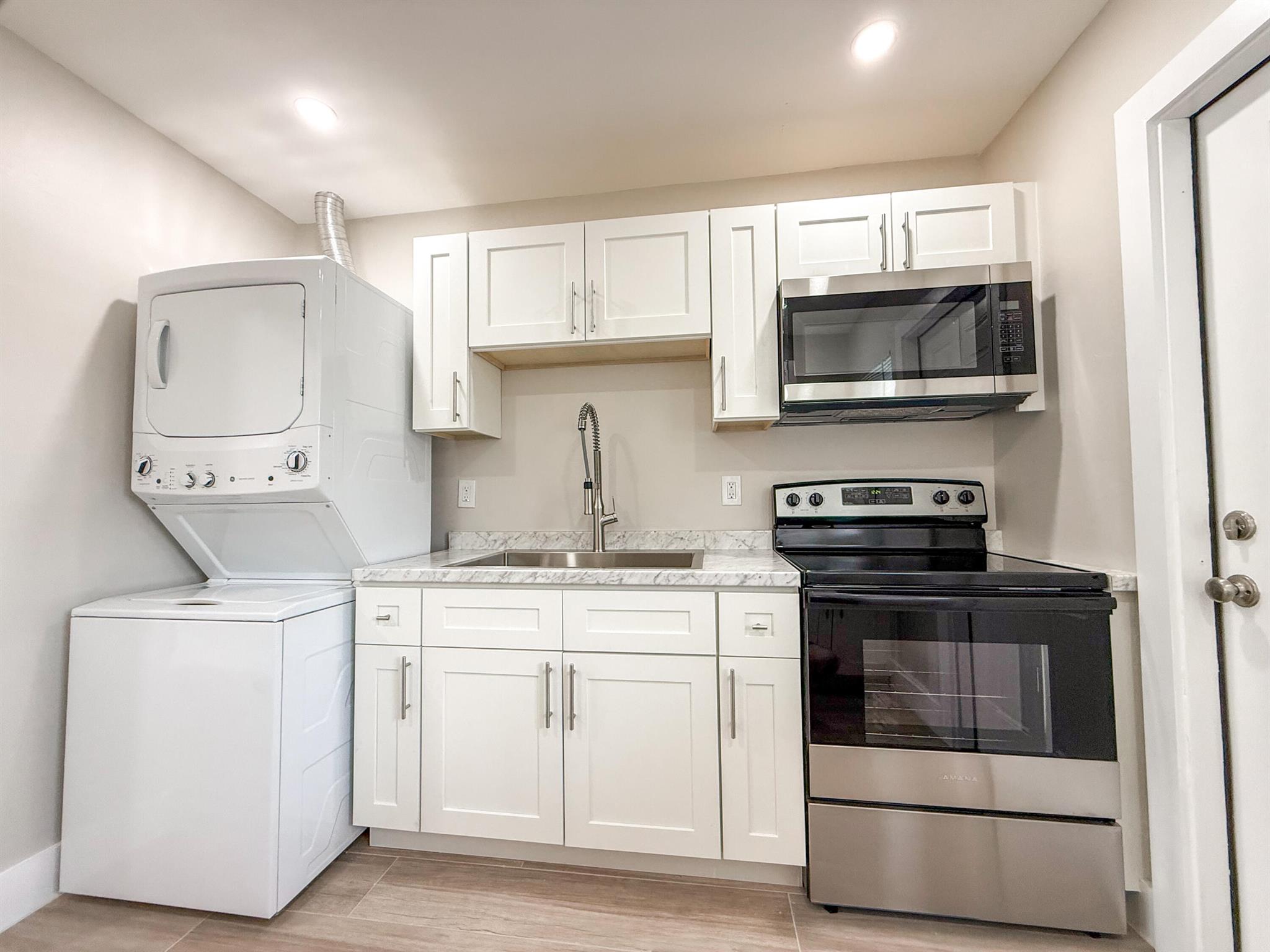 CLOWS - Residential Lease