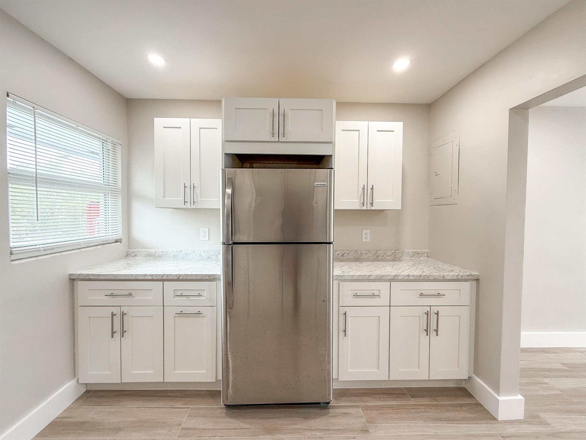 CLOWS - Residential Lease