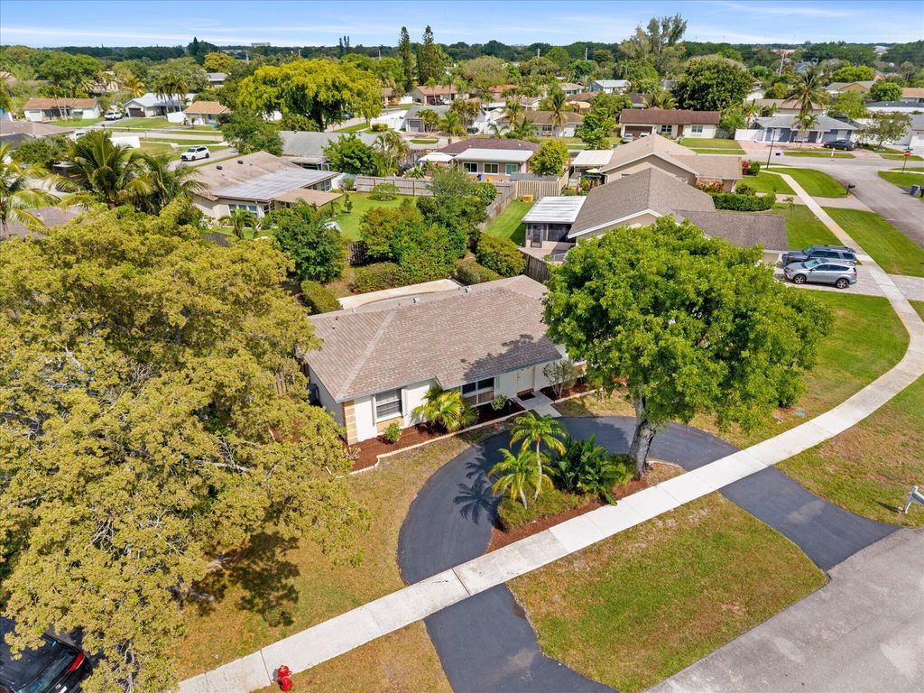 Photo of 19612 Montana Lane, Boca Raton, FL 33434 (MLS # B26022811)