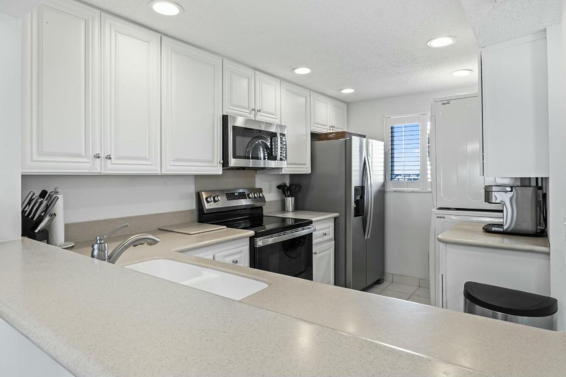 ATLANTIS CONDOMINIUM BUILDING B - Residential