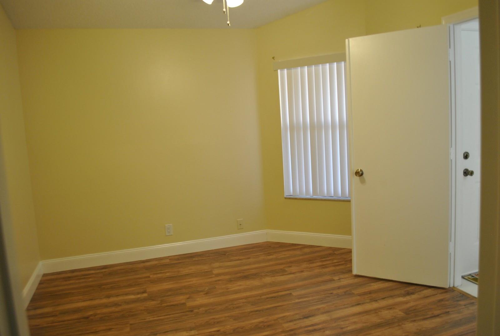 Collinwood Heights 04 - Residential Lease