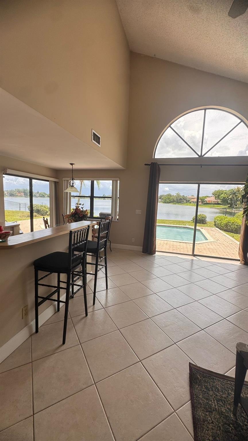 1855 SW 101st Ave, Davie, FL, 33324/$1,100,000 2 1855 SW 101st Ave